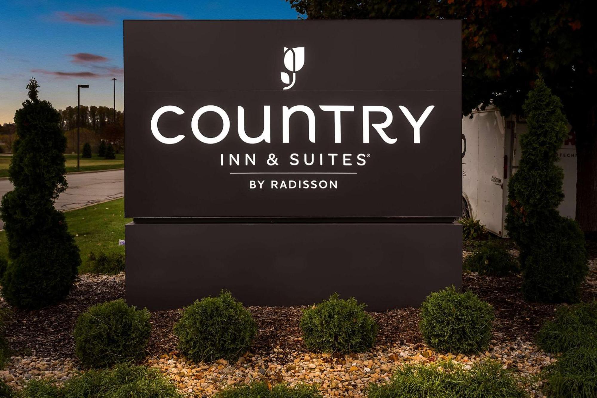 Country Inn & Suites By Radisson, Portage, In Exterior photo