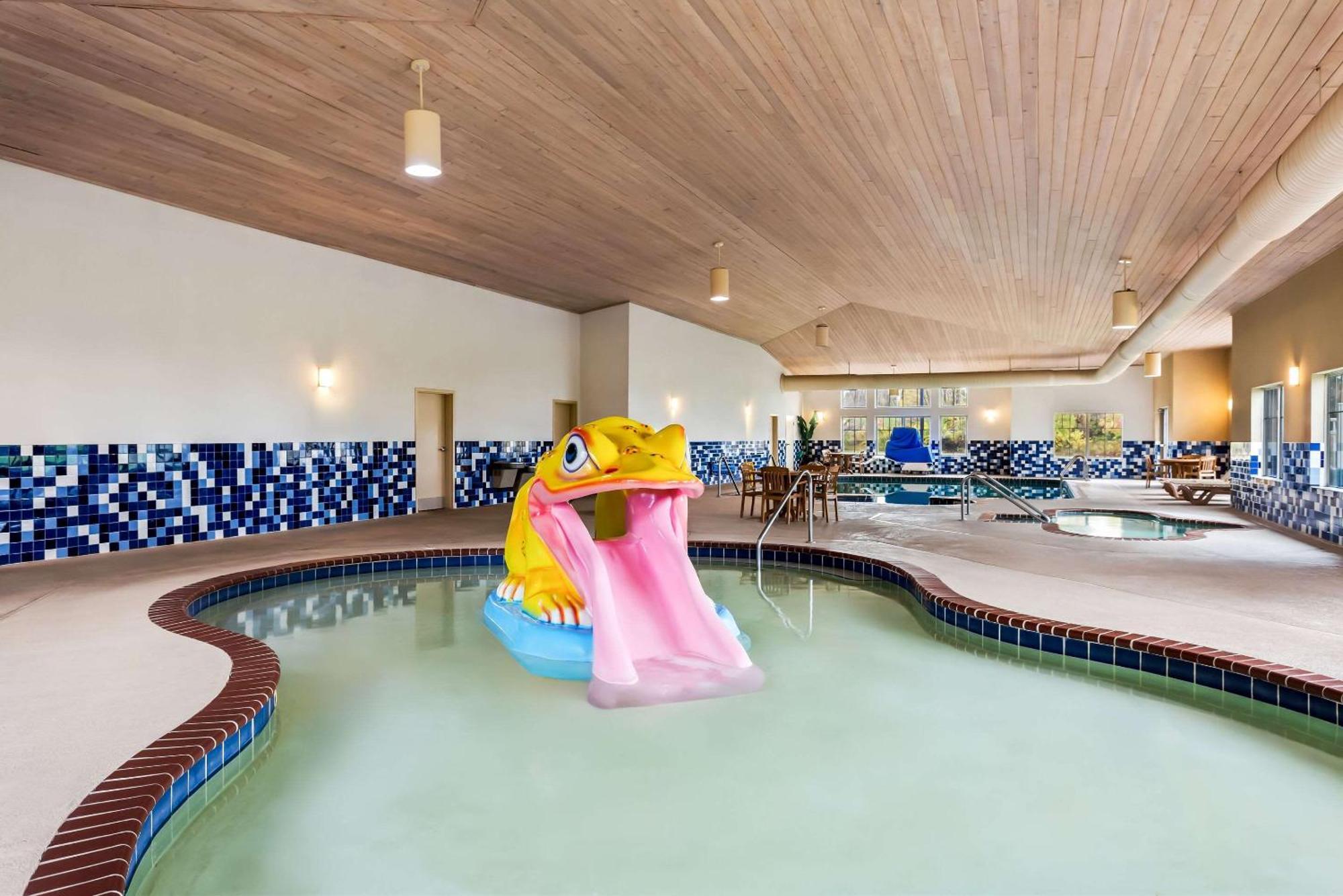 Country Inn & Suites By Radisson, Portage, In Exterior photo